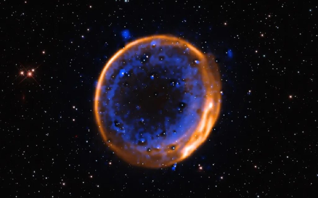 Cette étoile qui n’a pas explosé une, mais deux fois nous dévoile un mystère cosmique vieux de plusieurs siècles