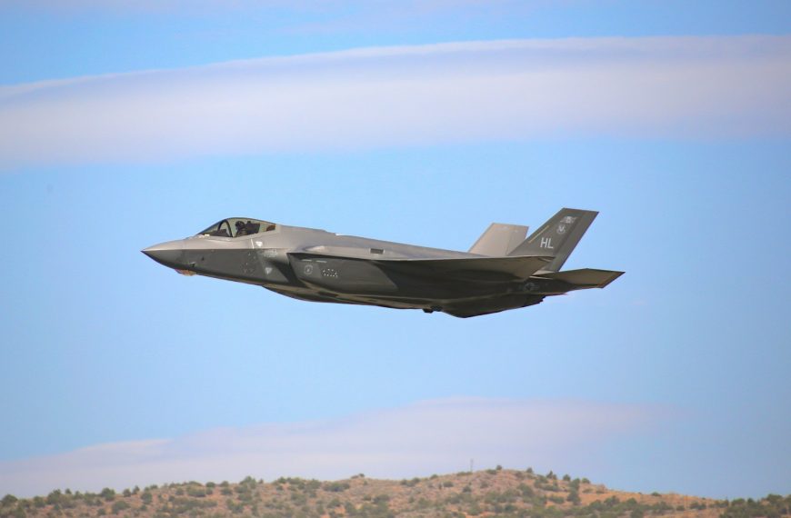 L’Europe se prépare : des pilotes de ligne appelés sur avion de chasse (F-35)