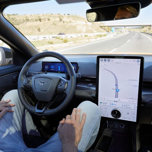 Conduite autonome : Ford dit non à Tesla et oui à Google
