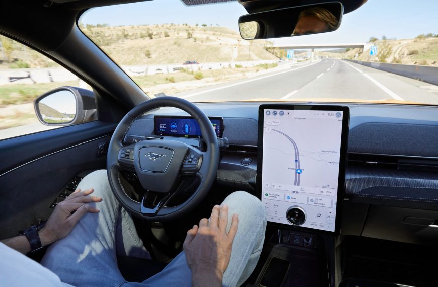 Conduite autonome : Ford dit non à Tesla et oui à Google