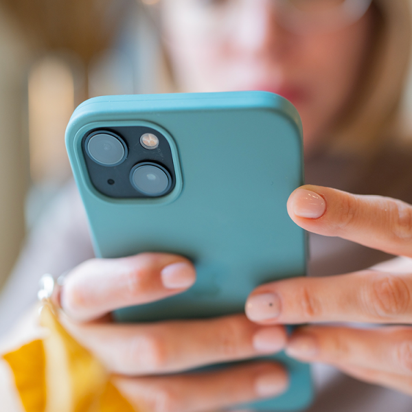 Vous pouvez maintenant envoyer des messages sans connexion sur iPhone grâce à cette appli