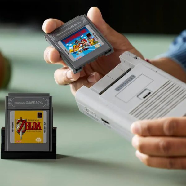Lego dévoile un set Game Boy qui va ravir les fans de jeux vidéo, mais ce qui surprend vraiment c’est son prix