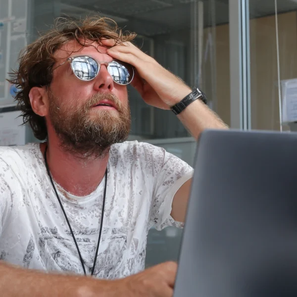 Canicule 2025 – Le guide de survie ultime pour bosser sur ordinateur sans fondre