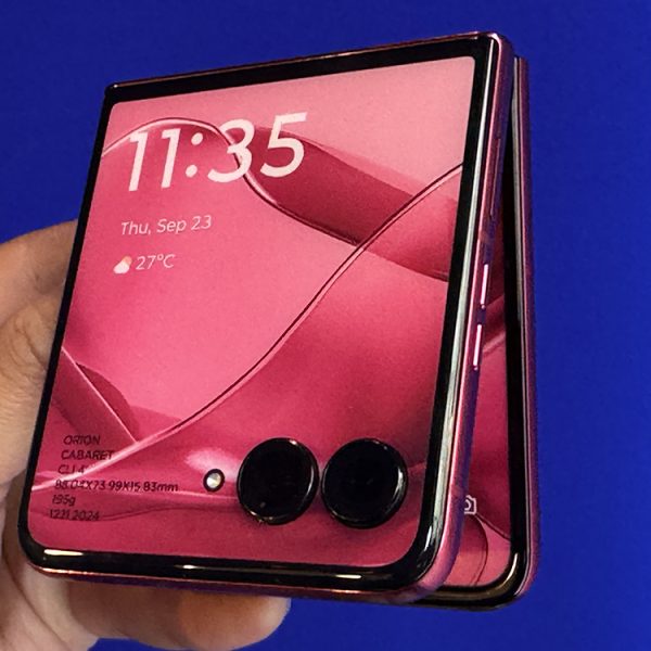 Motorola est à quelque jours de lancer le smartphone pliable le plus brillant de 2025