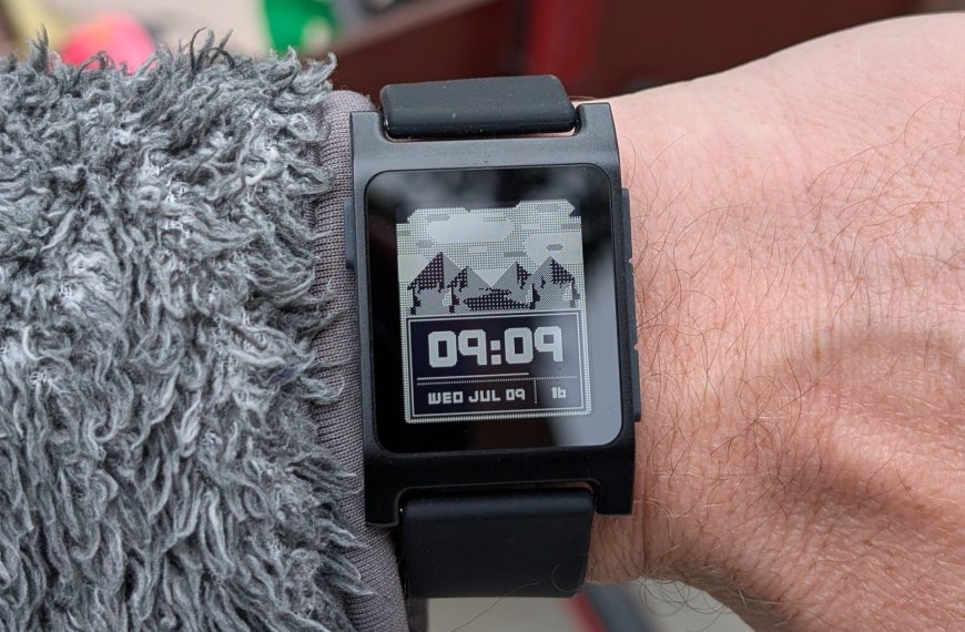 Les montres connectées Core vont finalement bien s’appeler Pebble