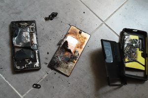 Un Pixel 6a prend feu malgré la mise à jour de sécurité de Google