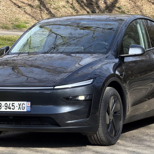 L’IA Grok d’Elon Musk est dans les Tesla maintenant, démonstration en vidéo