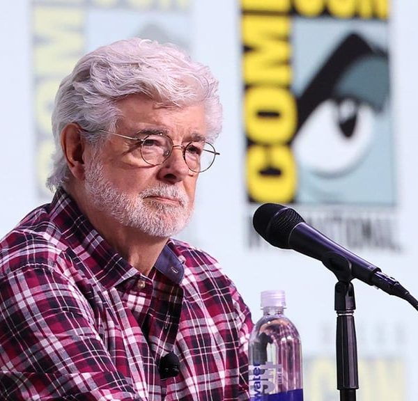 "Qu'est-ce que je vais faire de tout ça ?" George Lucas refusait de vendre ses 40 000 BD : il a fait l'impensable !