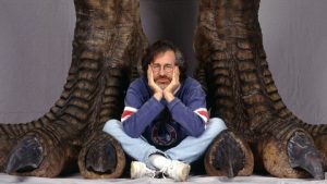 Steven Spielberg est un maître de la communication : le premier trailer de Jurassic Park ne montrait aucune image du film, mais il a cartonné…