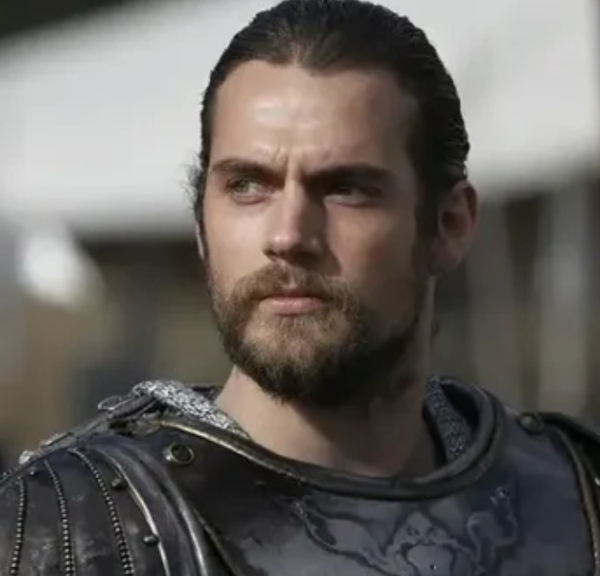 Cette star de Marvel affronte Henry Cavill dans le remake de ce film fantastique culte
