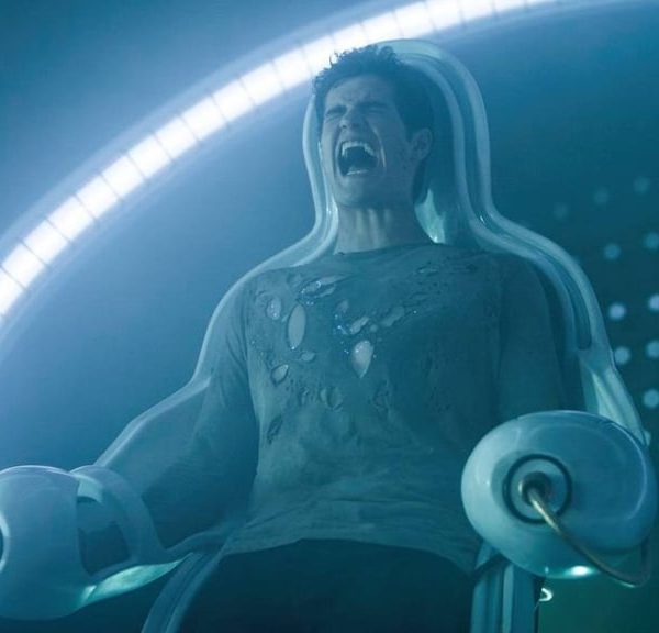 Il y a 9 ans, ce film de SF a voulu enterrer Marvel et DC : il n’a même pas eu le droit à une sortie au cinéma, ça a été un four monumental…