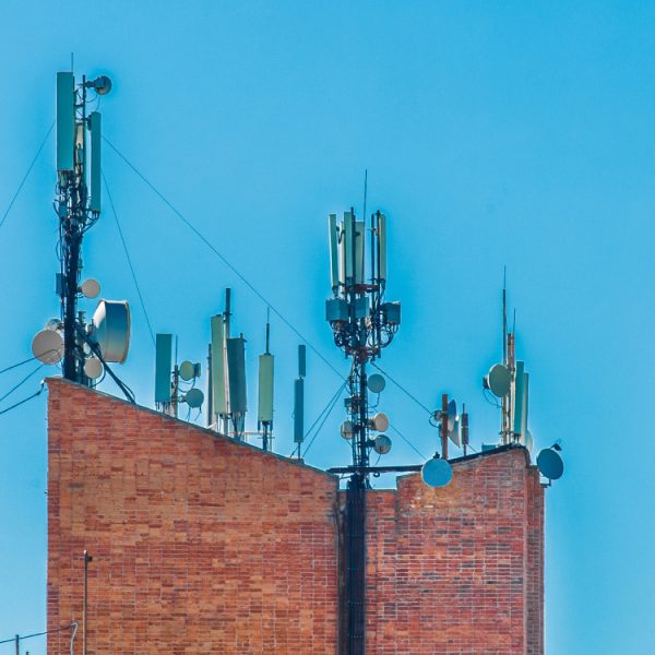 Pour remplacer ses antennes 5G, ce pays fait appel à des experts en Formule 1, voici le résultat
