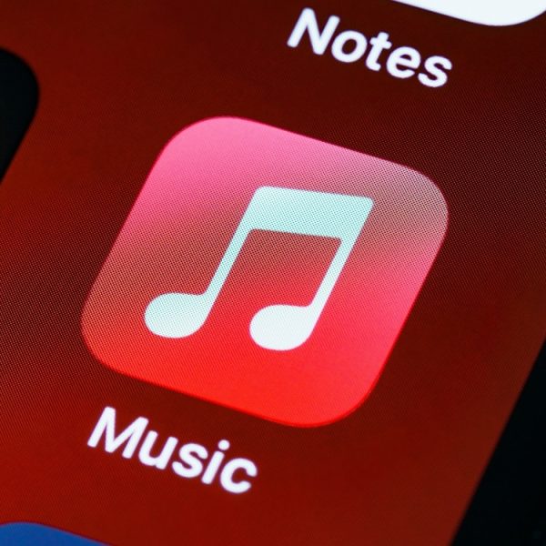 Marre de Spotify ? Cet outil d’Apple vous permet de récupérer toutes vos playlists en un clic, et il arrive enfin en France