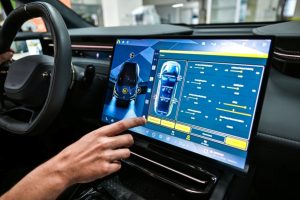 Tuner une voiture aussi simplement que dans un jeu vidéo ? Cette entreprise l’a fait