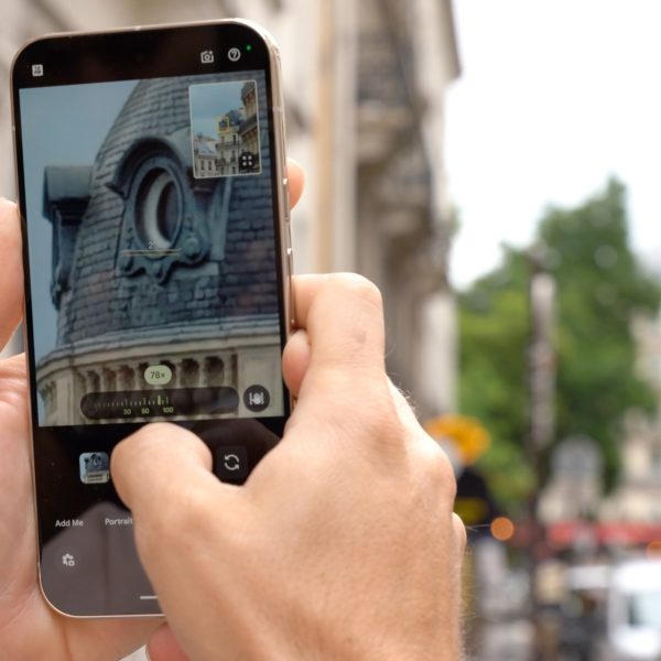 Sur les Pixel 10, il suffit d’écrire ce qu’on veut changer sur une photo