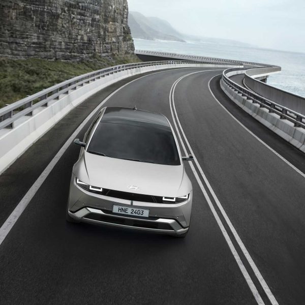 Hyundai Ioniq 2 : la nouvelle arme anti-Renault 4 e-Tech se prépare