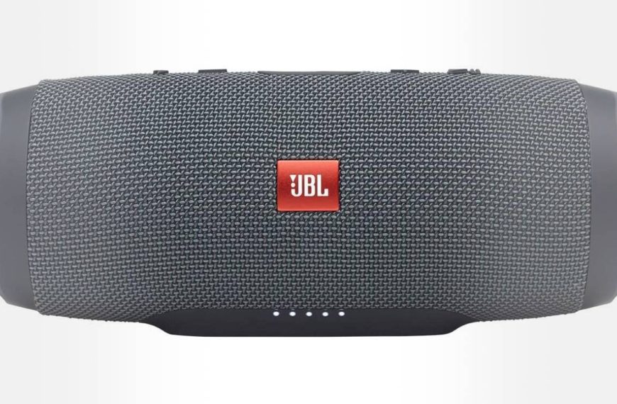 JBL Charge Essential 2 : l’excellente enceinte portable est bradée par Boulanger pour la rentrée !