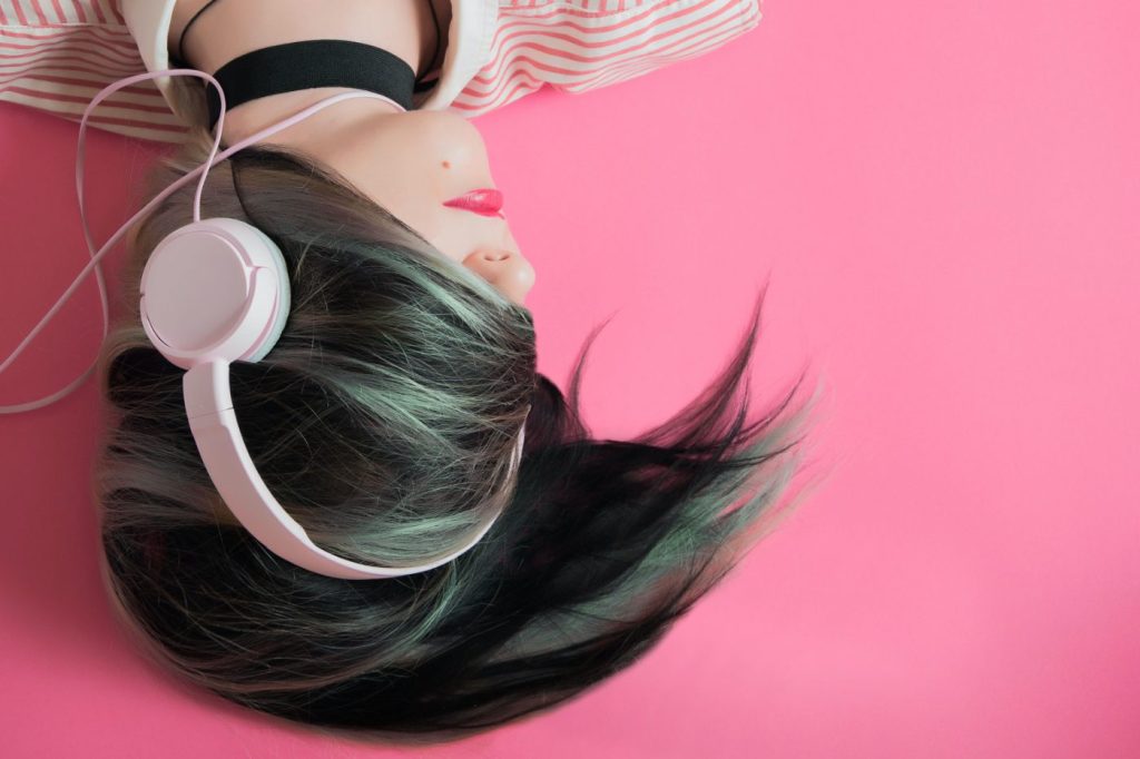L’IA d’ElevenLabs compose légalement des jingles et de la musique d’ambiance