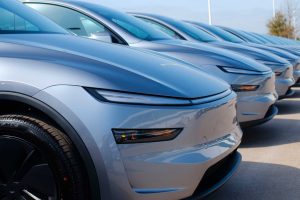 Le boom des voitures électriques continue… mais pas en France