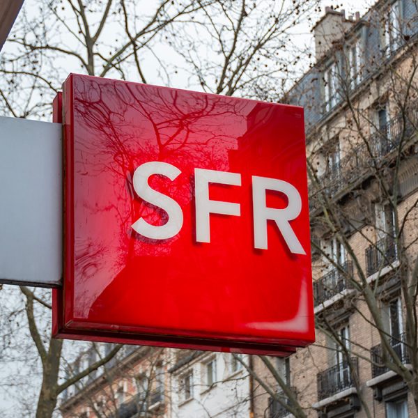 SFR sur le point de disparaître, le tribunal autorise la vente de l’opérateur