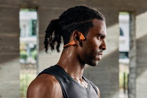 Ce casque à conduction osseuse fait un carton chez les sportifs, il est à -45% 💥