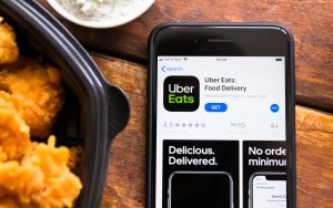 Uber Eats va rendre les photos des plats plus appétissants qu’ils le sont en réalité