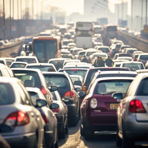 Voiture : atteindre les objectifs d’émission de CO2 “n’est plus faisable” pour ces constructeurs automobiles