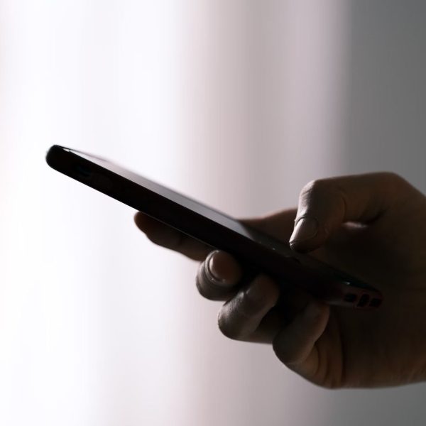 Les arnaques par SMS explosent, avec 25 fois plus de cyberattaques en 2025