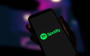 Spotify fait supprimer ce clone pirate populaire et ça ne sert absolument à rien