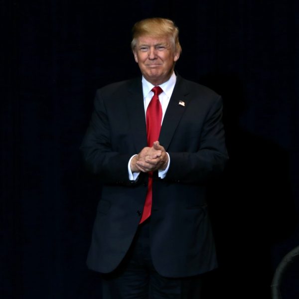 Trump taxe les puces : les prix vont grimper pour les géants de la tech