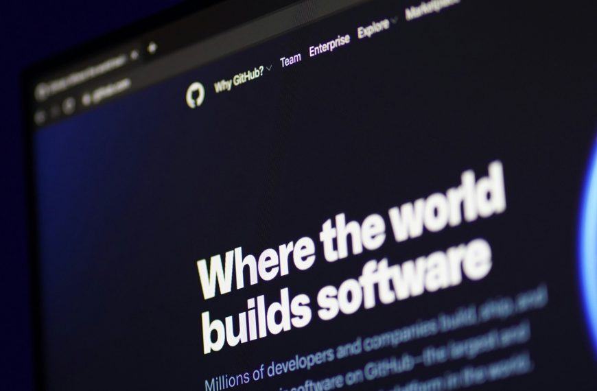 Après le départ du patron de GitHub, Microsoft resserre son emprise