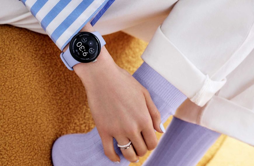Google Pixel Watch 4 : une montre ambitieuse avec Gemini et une fonction satellite inédite