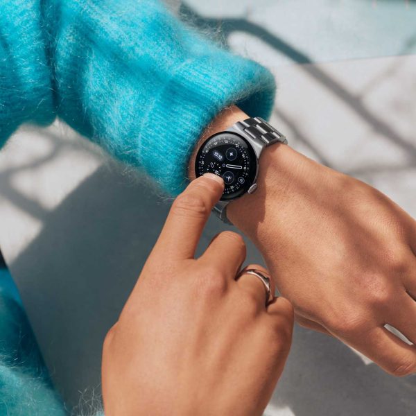 La Pixel Watch 4 est facile à réparer, contrairement aux précédents modèles