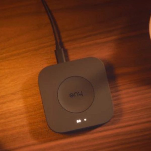 Le pont Philips Hue Pro transformera les ampoules connectées en détecteur de mouvement