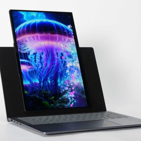 Lenovo va présenter un PC portable à écran rotatif, rien que ça