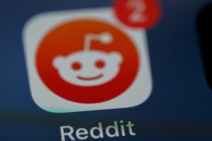 Reddit voudrait devenir un moteur de recherche à part entière