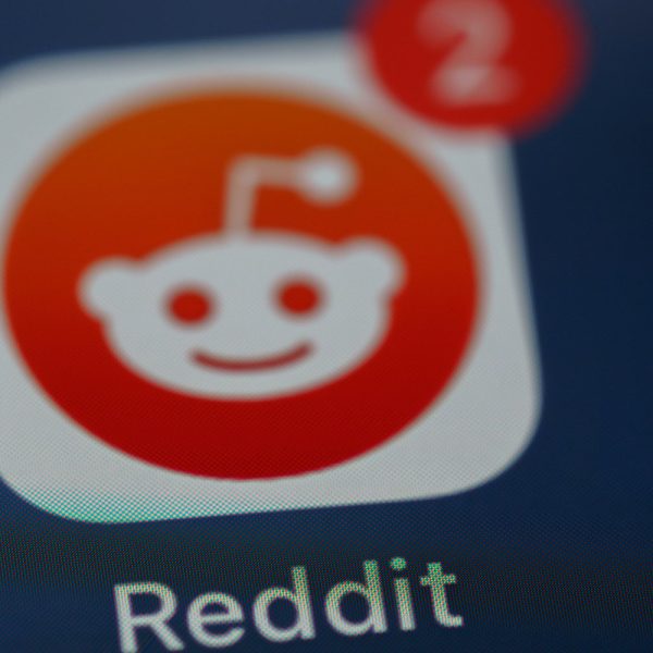 Reddit voudrait devenir un moteur de recherche à part entière