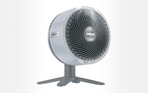 Vite, ce petit ventilateur sans fil Shark pas cher va vous sauver votre mois d’août !