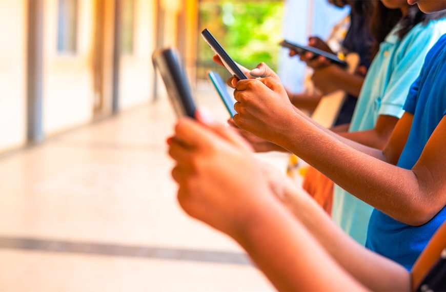 A l’approche de la rentrée scolaire, voici comment transformer son smartphone en compagnon d’études