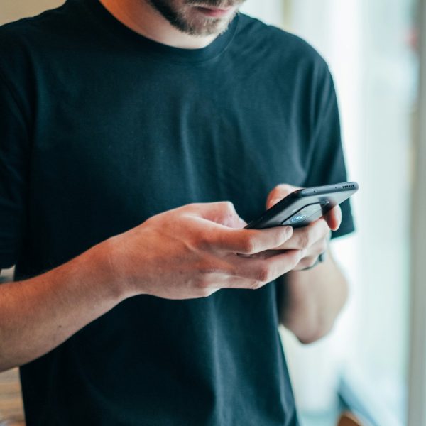 L’essor fulgurant des compagnons IA sur les smartphones