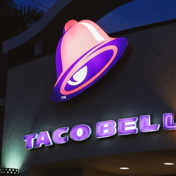 Après les ratés de l’IA, Taco Bell préfère parfois un humain pour prendre les commandes