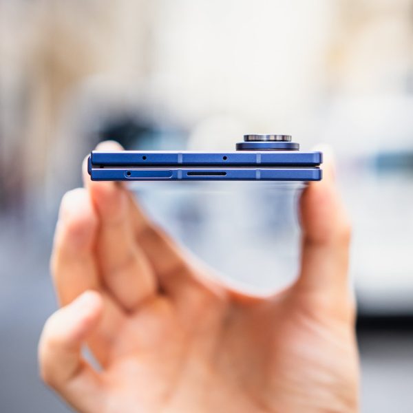 Galaxy Z Fold 7 : le smartphone le plus innovant de Samsung est aussi l’un des pires à réparer