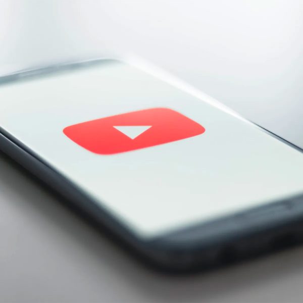 YouTube : cette fonctionnalité secrète va transformer votre façon de regarder des vidéos sur mobile