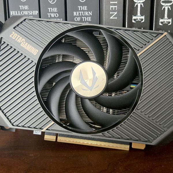 Test Zotac GeForce RTX 5050 : moins puissante qu’une 4060… Mais aussi moins chère !