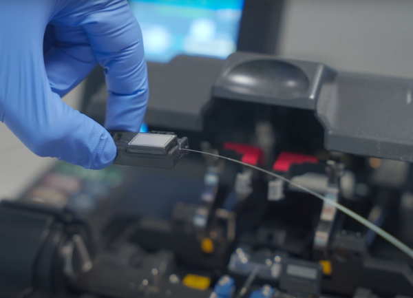 Moins de perte de signal pour la fibre à noyau creux de Microsoft