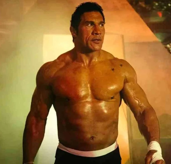 Dwayne The Rock Johnson pourrait bien remporter l'Oscar du meilleur acteur avec son dernier film ovationné 16 minutes à Venise