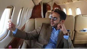 Il était le sujet d'un documentaire Netflix et il vient d'être arrêté pour escroquerie : il aurait volé 52 000 $ à une femme