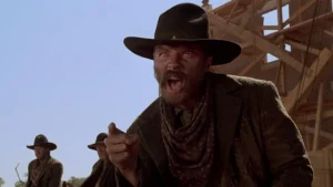 Même les plus grands fans de Retour vers le Futur 3 sont passés à côté de ce détail : faites pause à 1h50 pour le voir