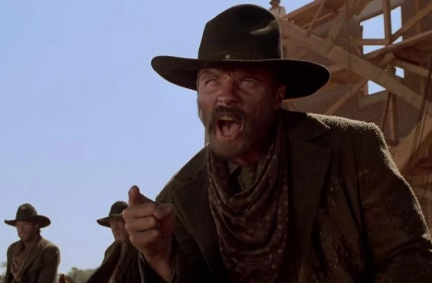 Même les plus grands fans de Retour vers le Futur 3 sont passés à côté de ce détail : faites pause à 1h50 pour le voir