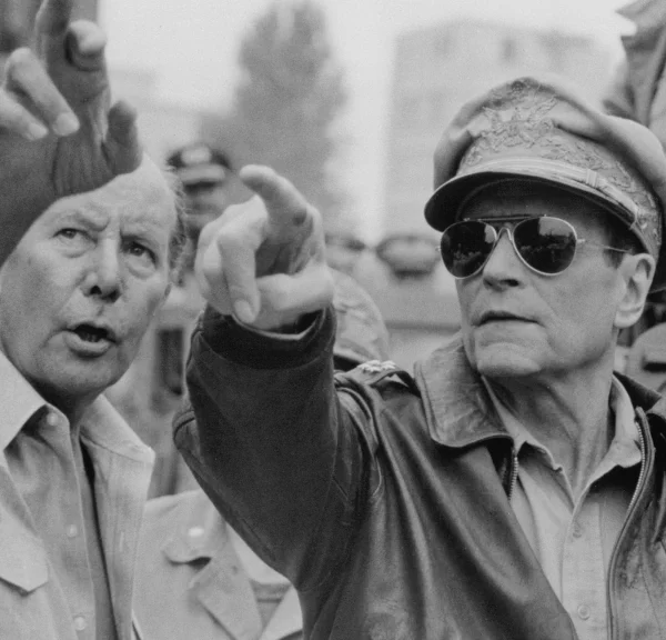 "Je suis épuisé et je sens la fin proche" Il y a 43 ans, ce grand nom de Hollywood a joué dans ce film de guerre juste pour l'argent